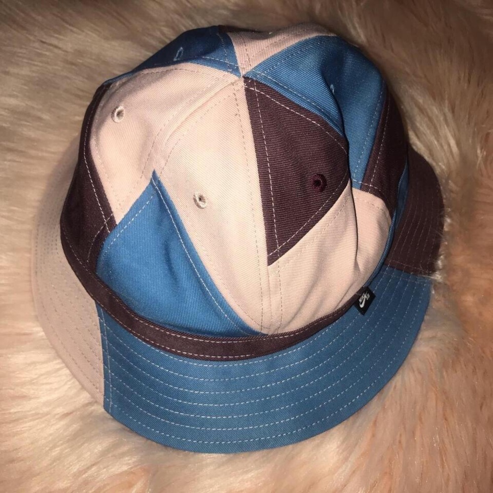 Nike SB Mosaic Dark Wine Bucket Hat l/xl